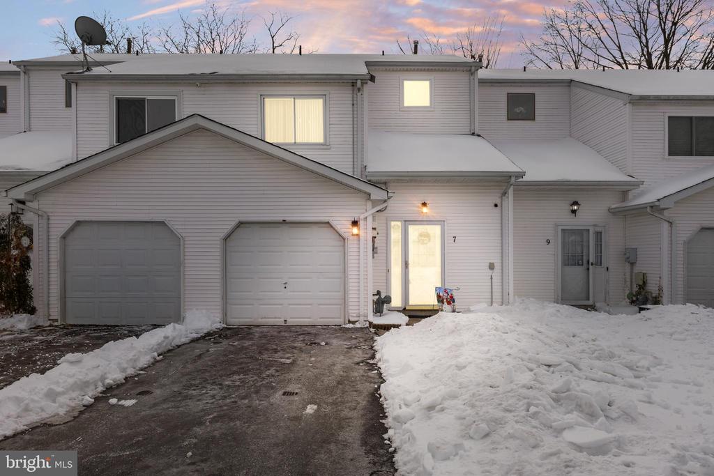 7 MARJORAM DRIVE