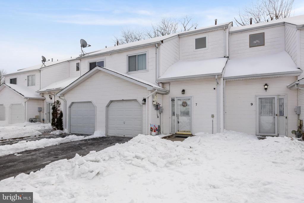 7 MARJORAM DRIVE