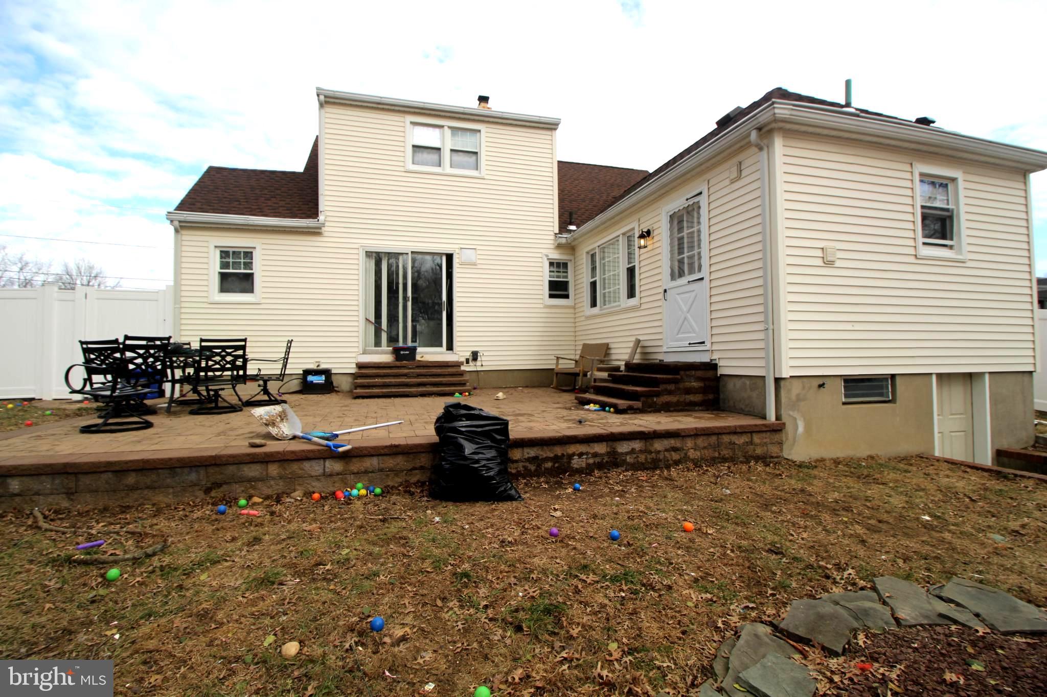 39 CHARLES BOSSERT DR