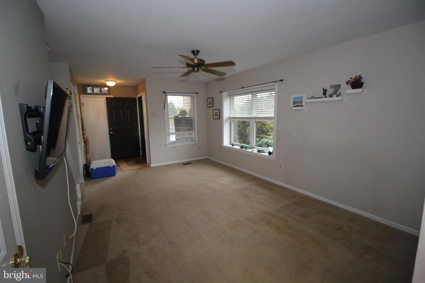 701 Apple Ct