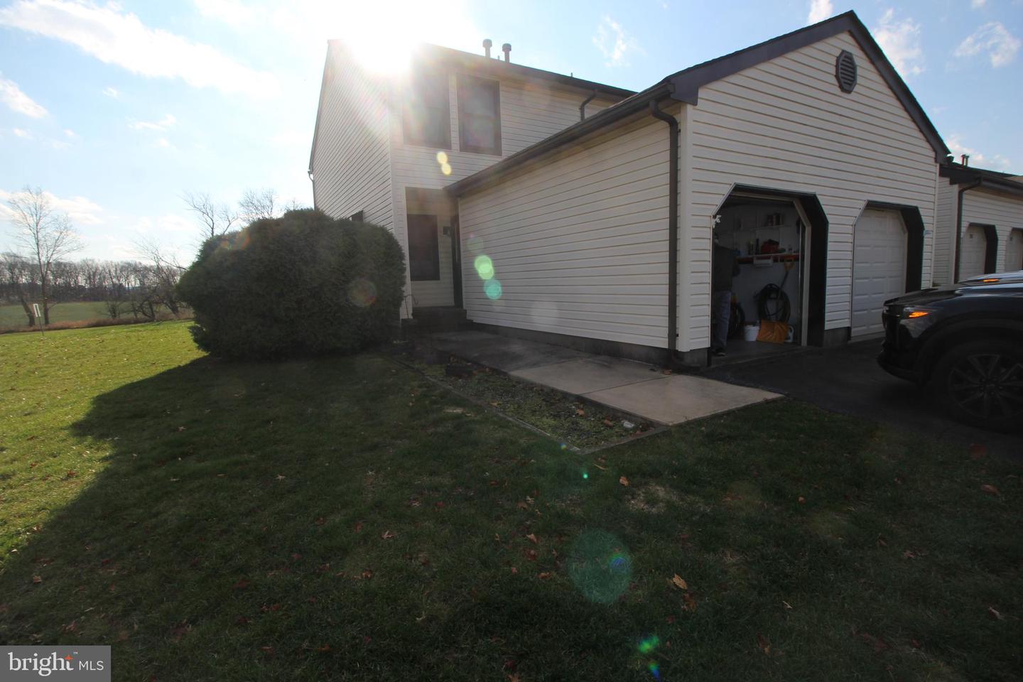 701 Apple Ct