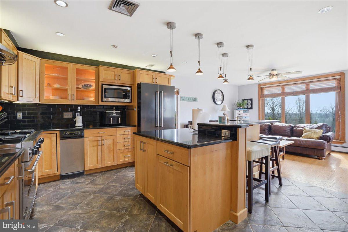 3 HILLBROOK LANE