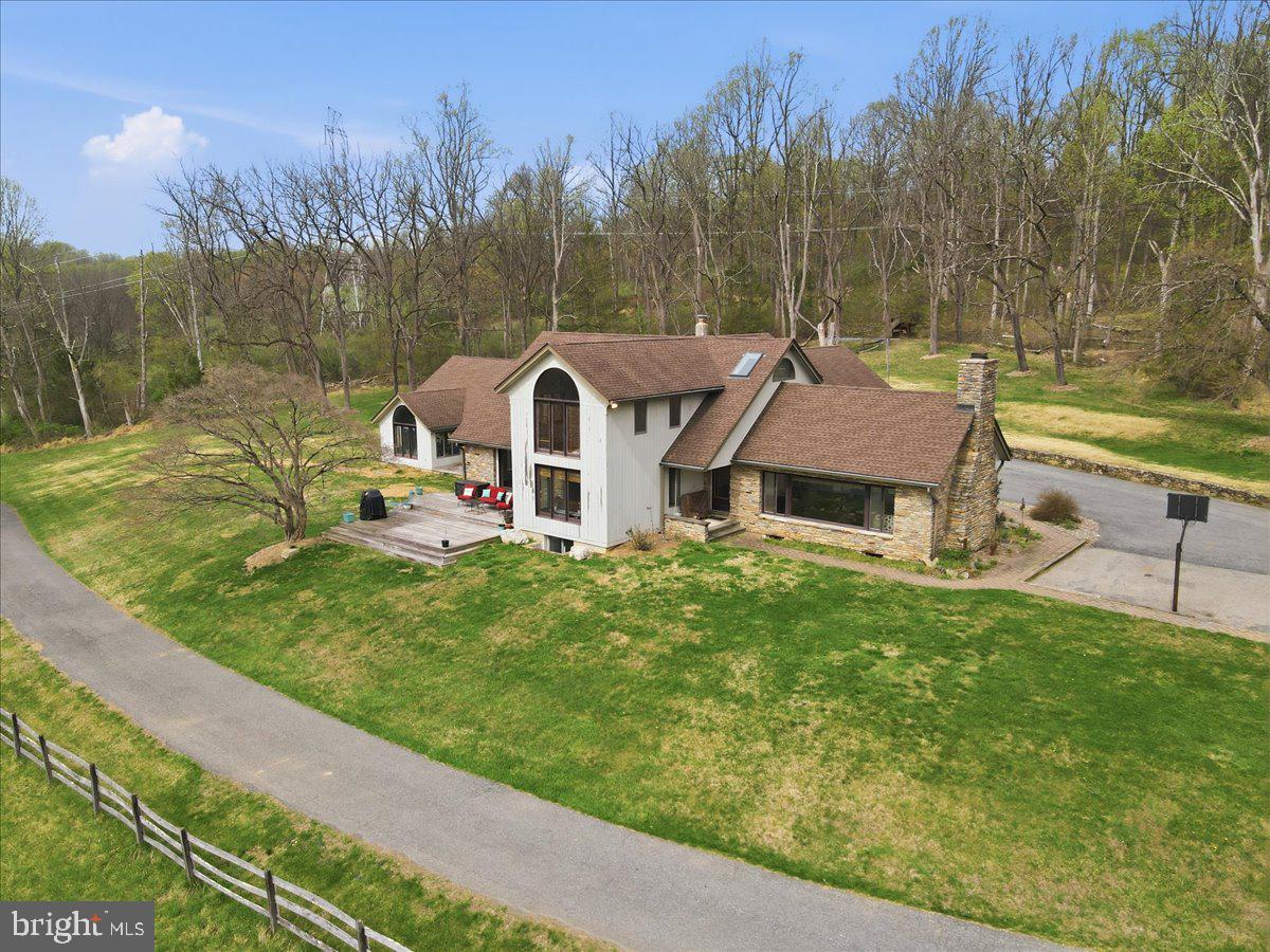 3 HILLBROOK LANE