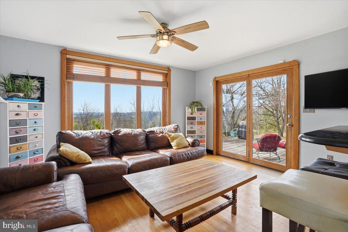 3 HILLBROOK LANE