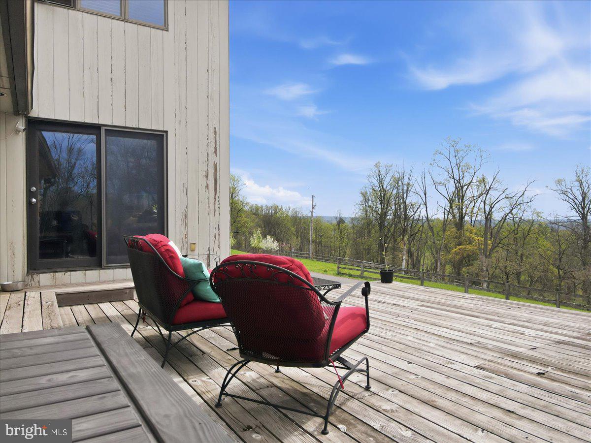 3 HILLBROOK LANE