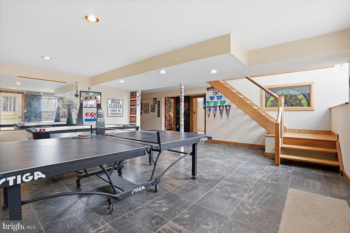 3 HILLBROOK LANE