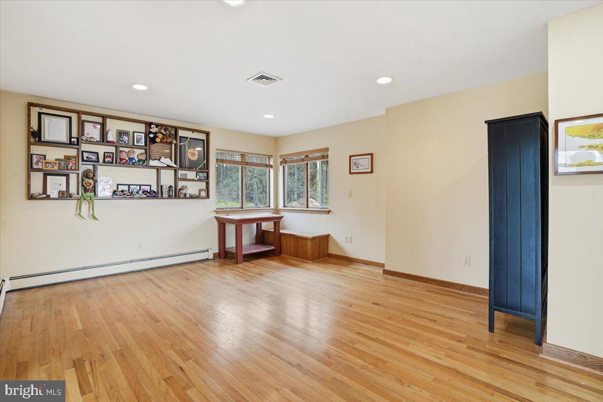 3 HILLBROOK LANE