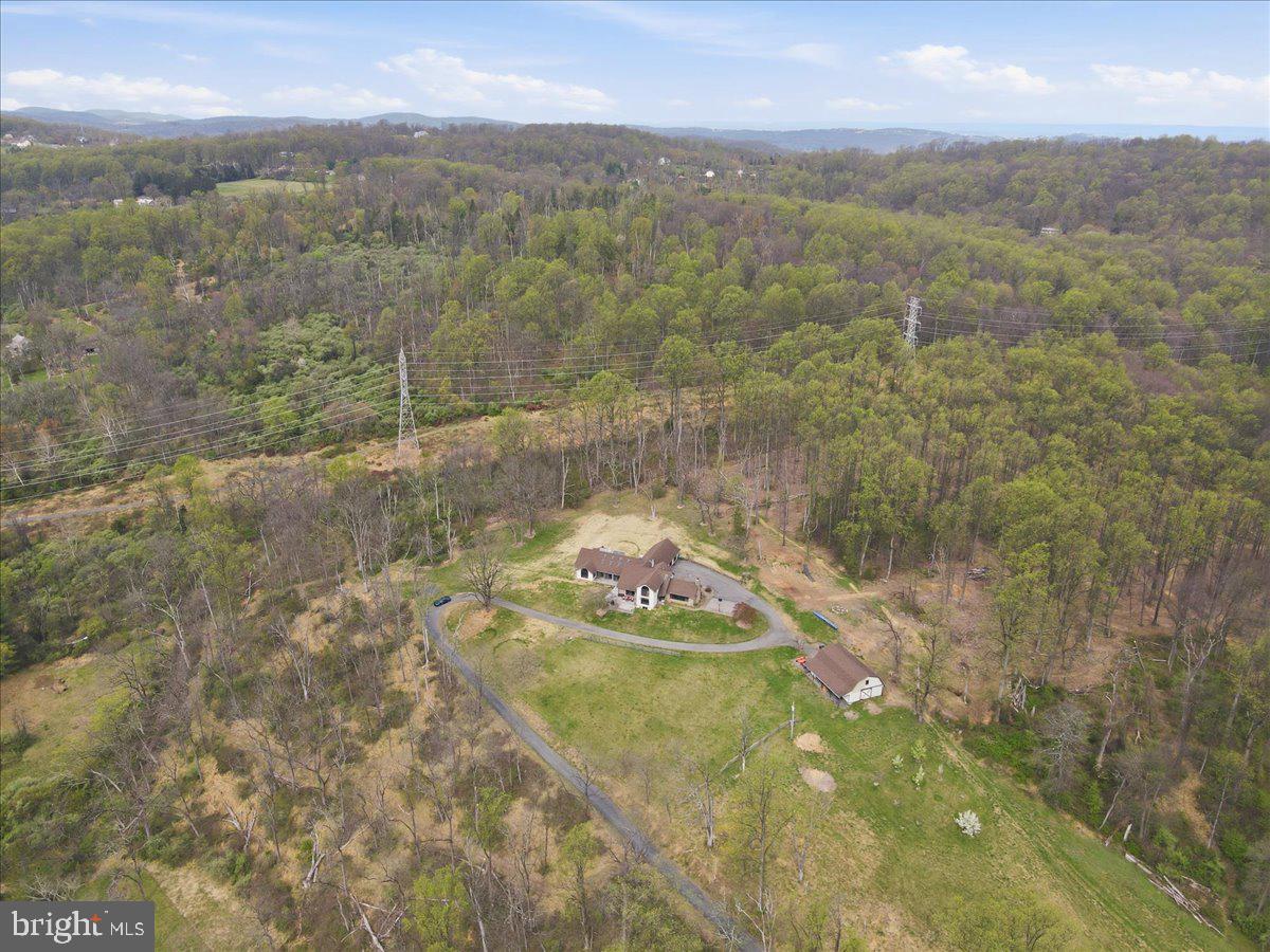 3 HILLBROOK LANE