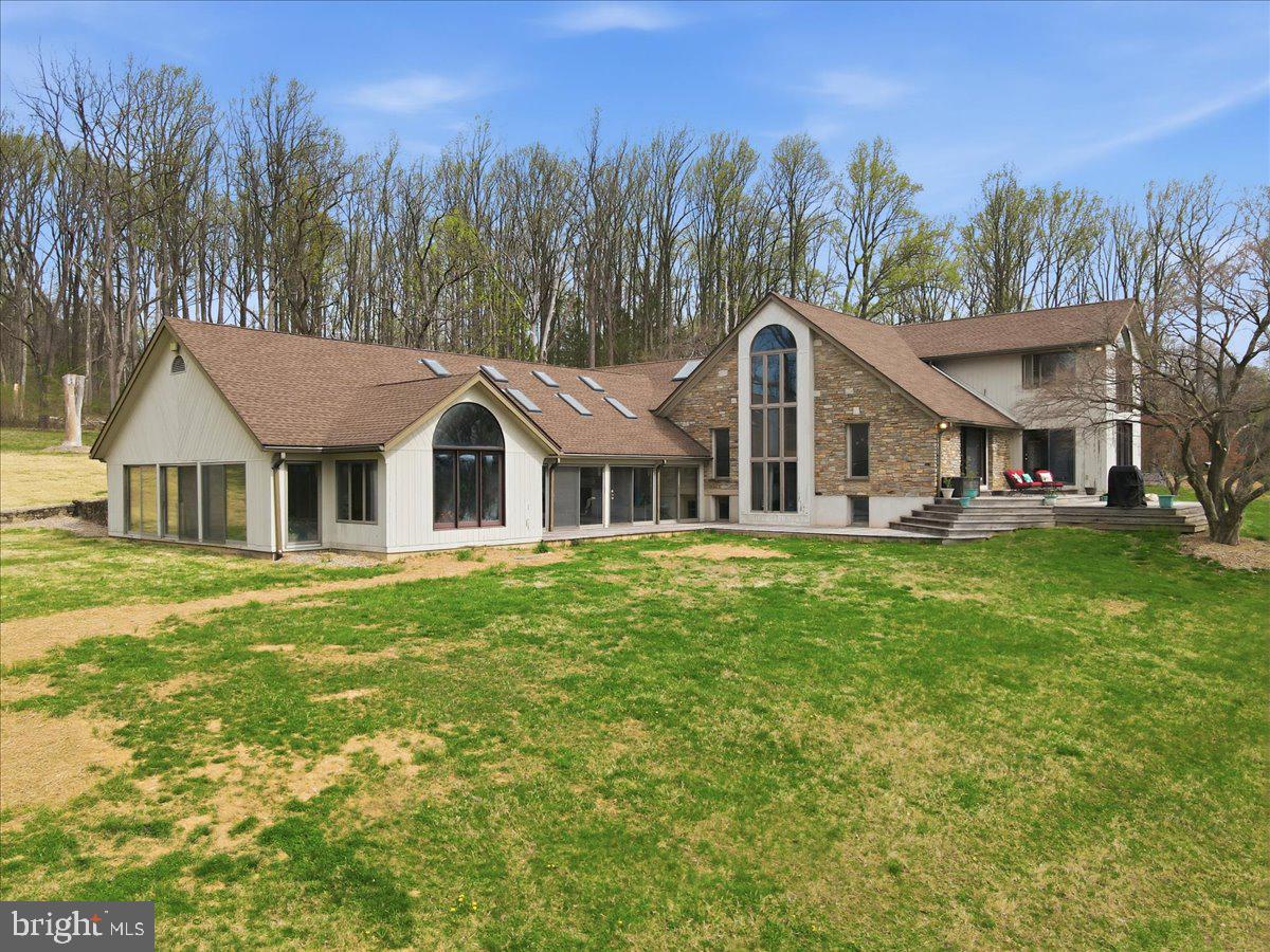 3 HILLBROOK LANE