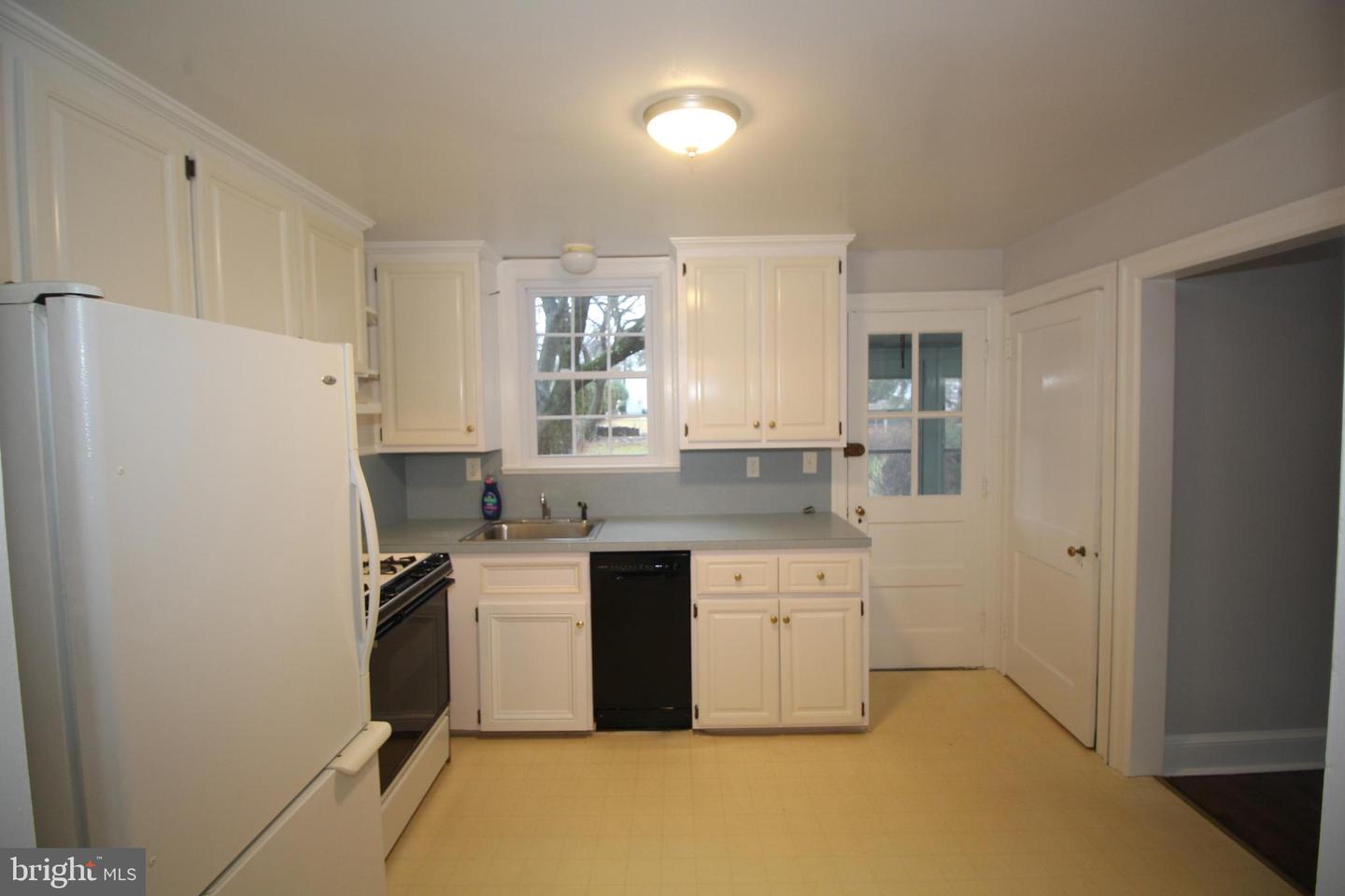 46 Homestead Ave
