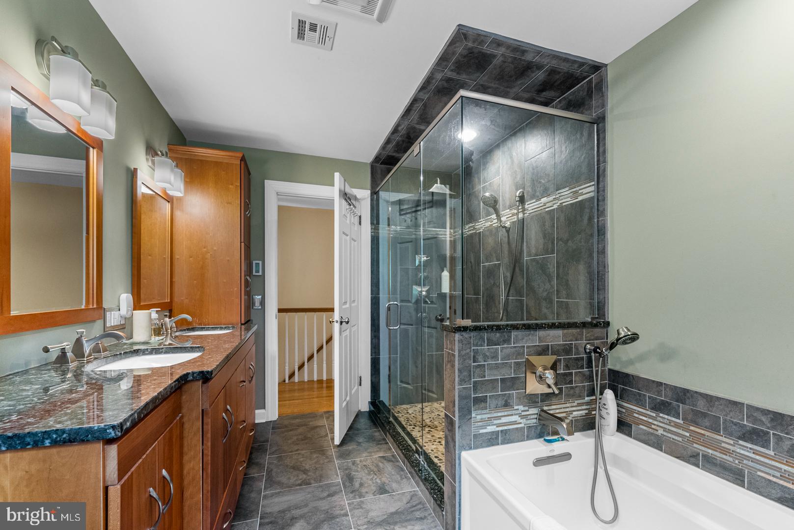 83 W Shore Dr
