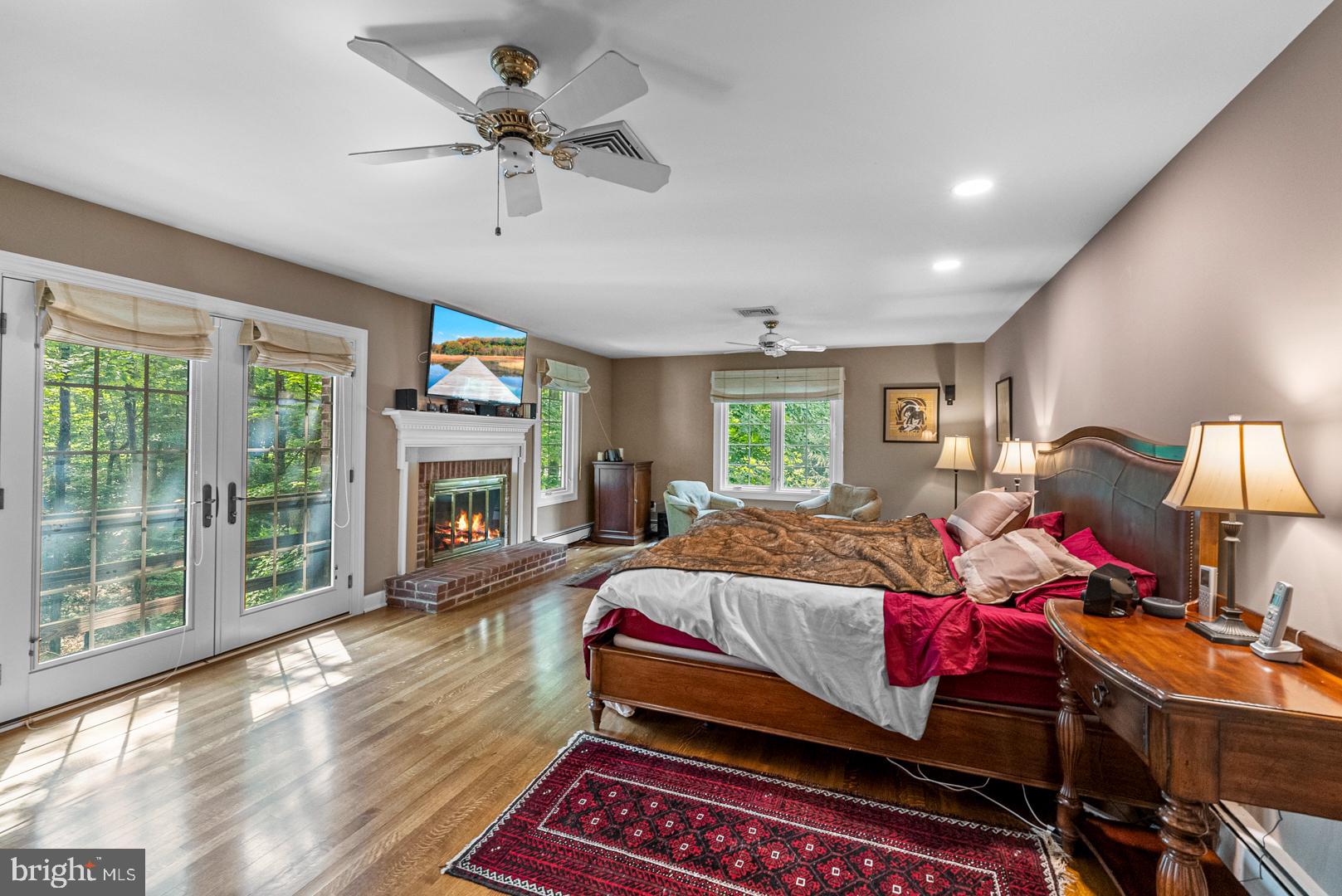 83 W Shore Dr