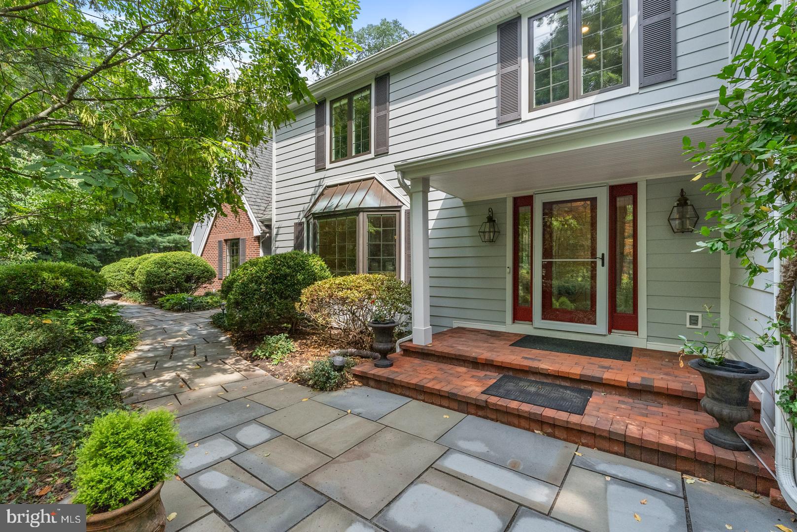 83 W Shore Dr