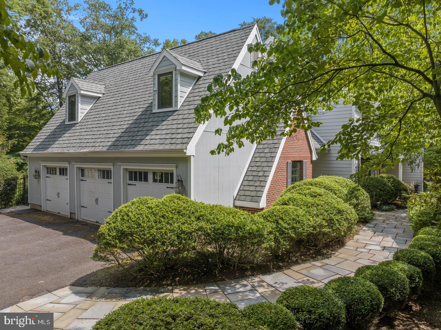 83 W Shore Dr