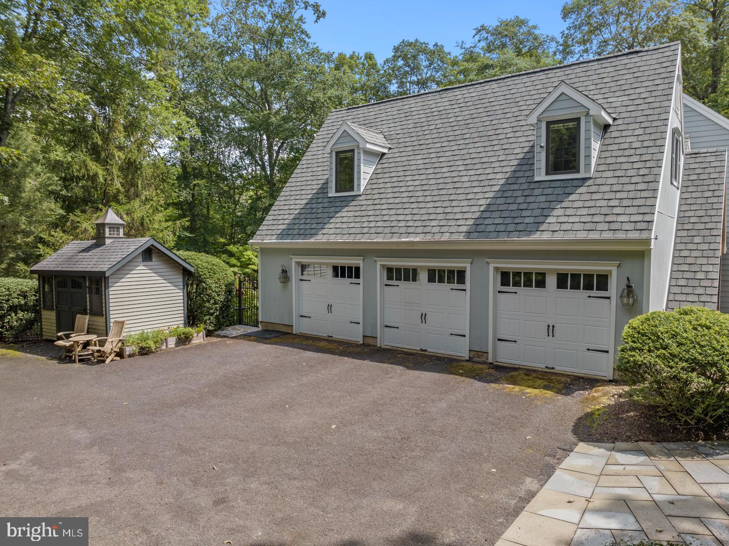 83 W Shore Dr