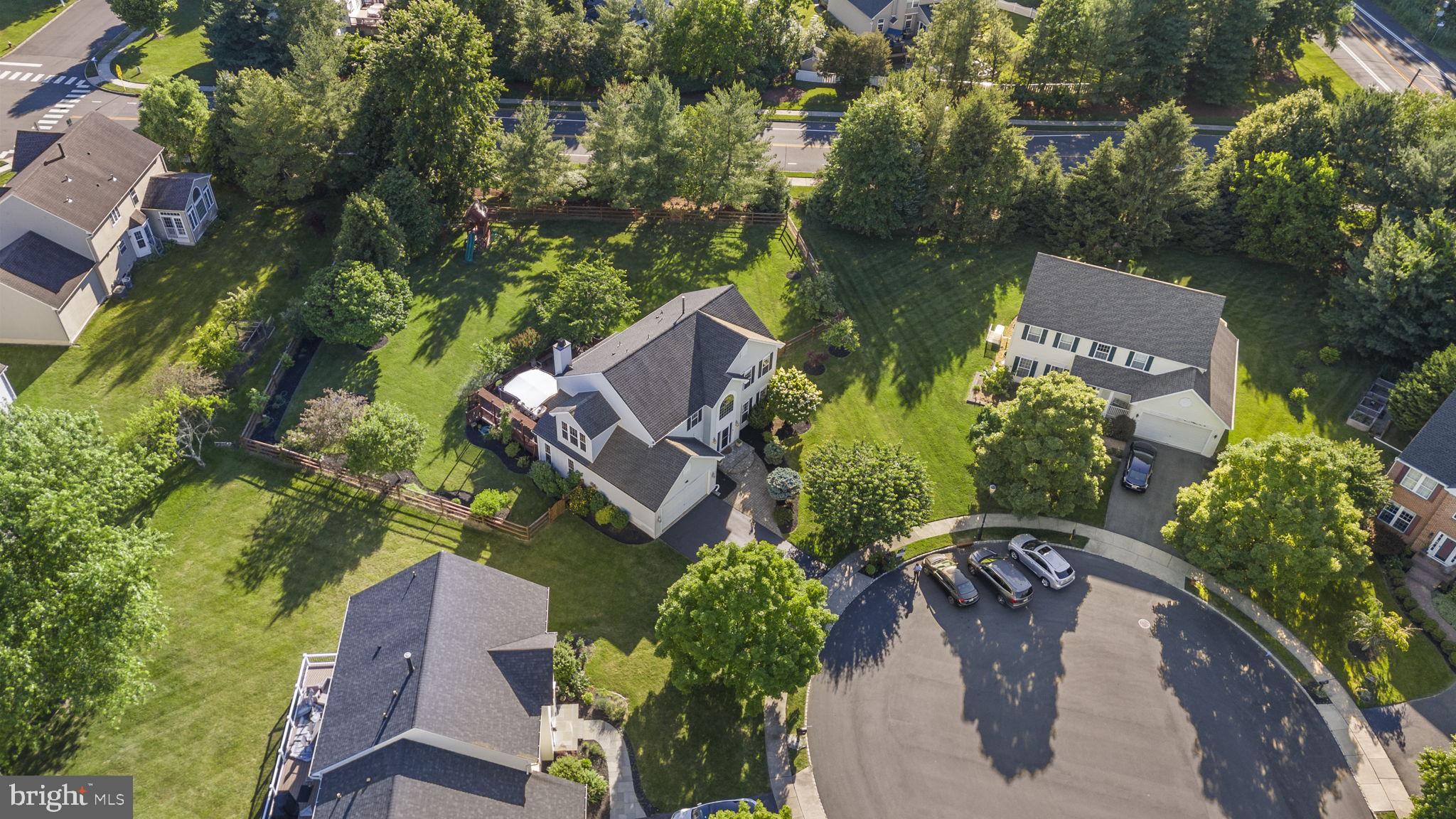 15 Henley Pl