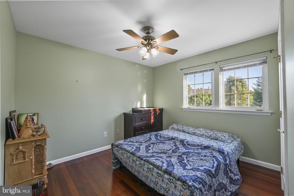 15 Henley Pl