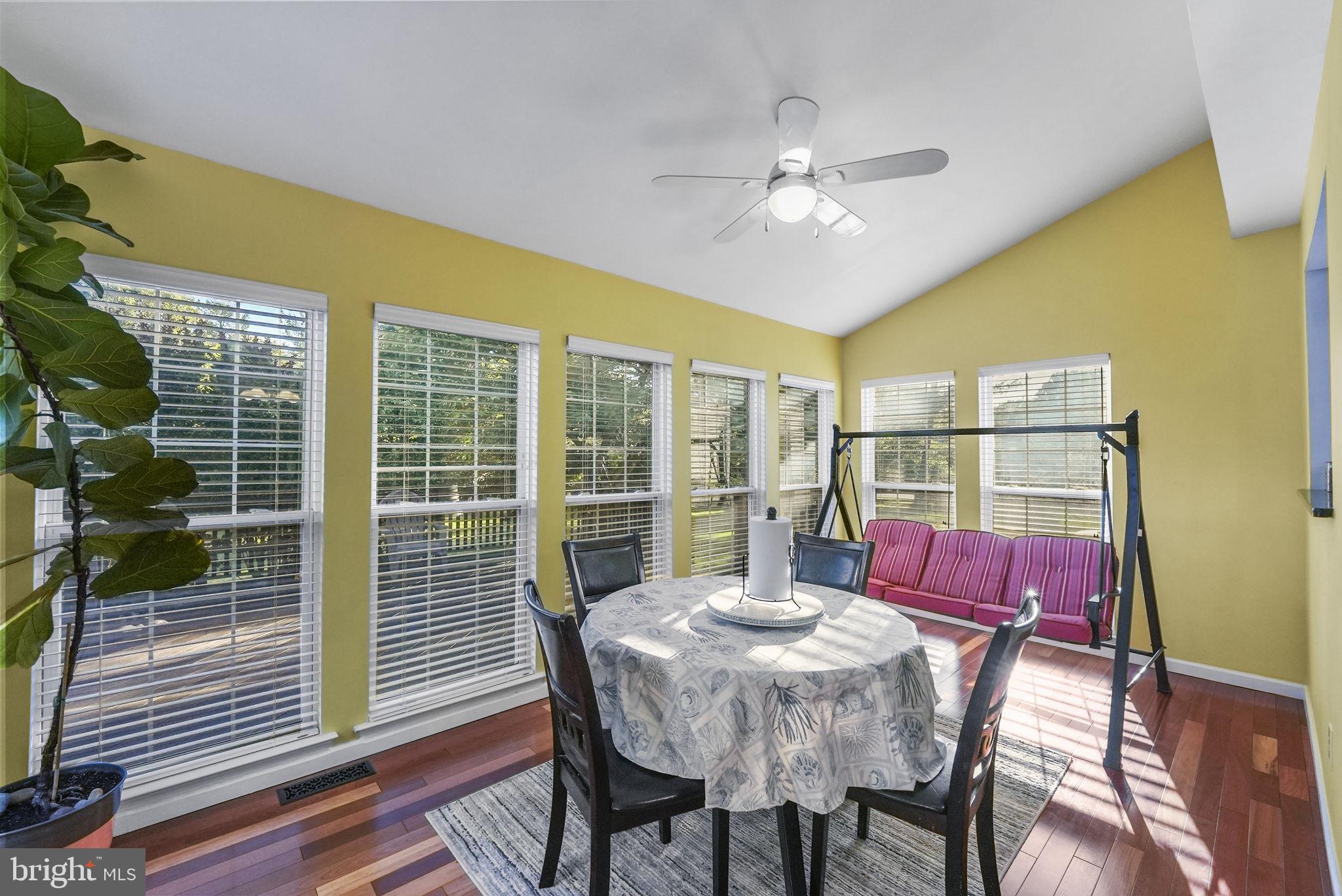 15 Henley Pl