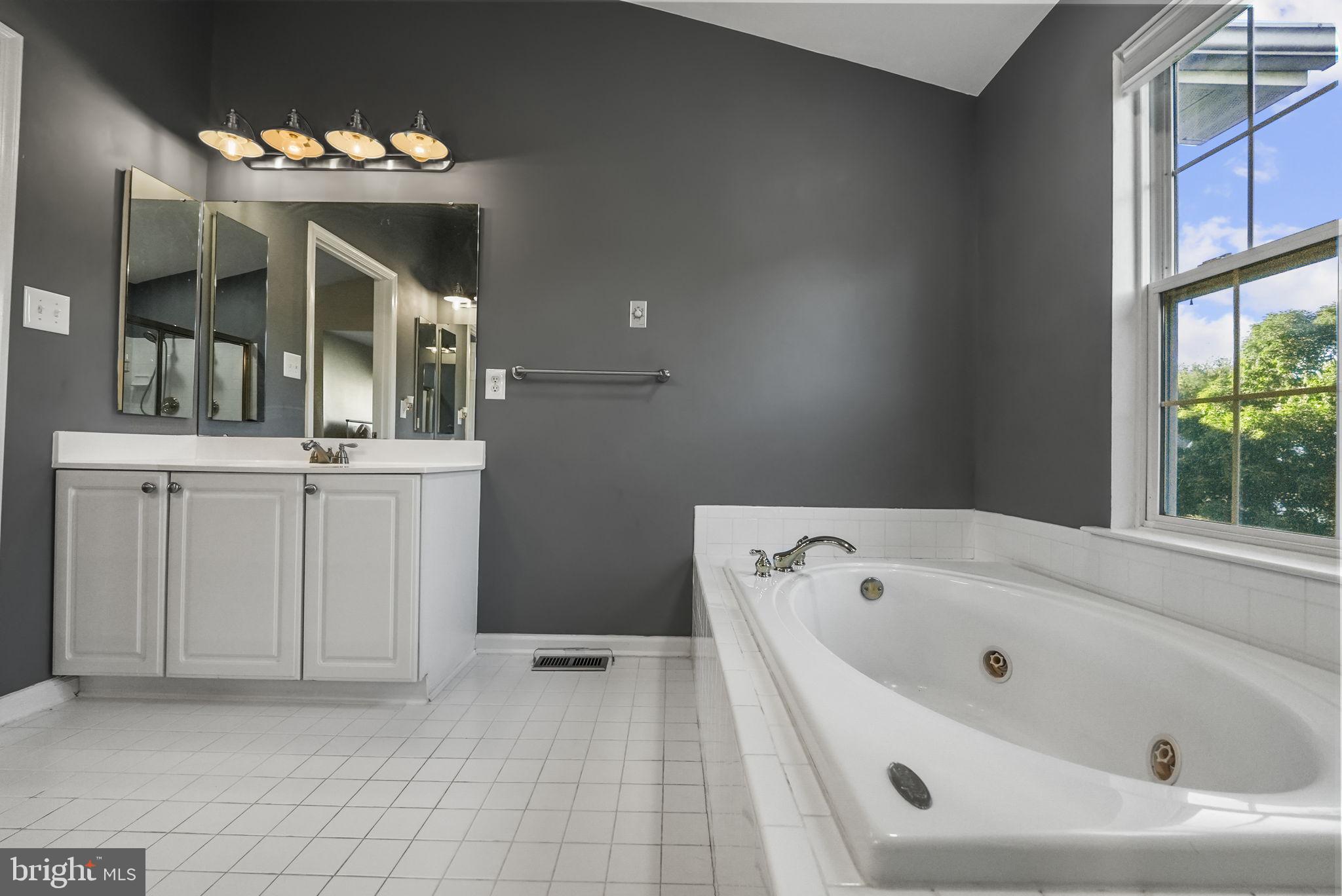 15 Henley Pl