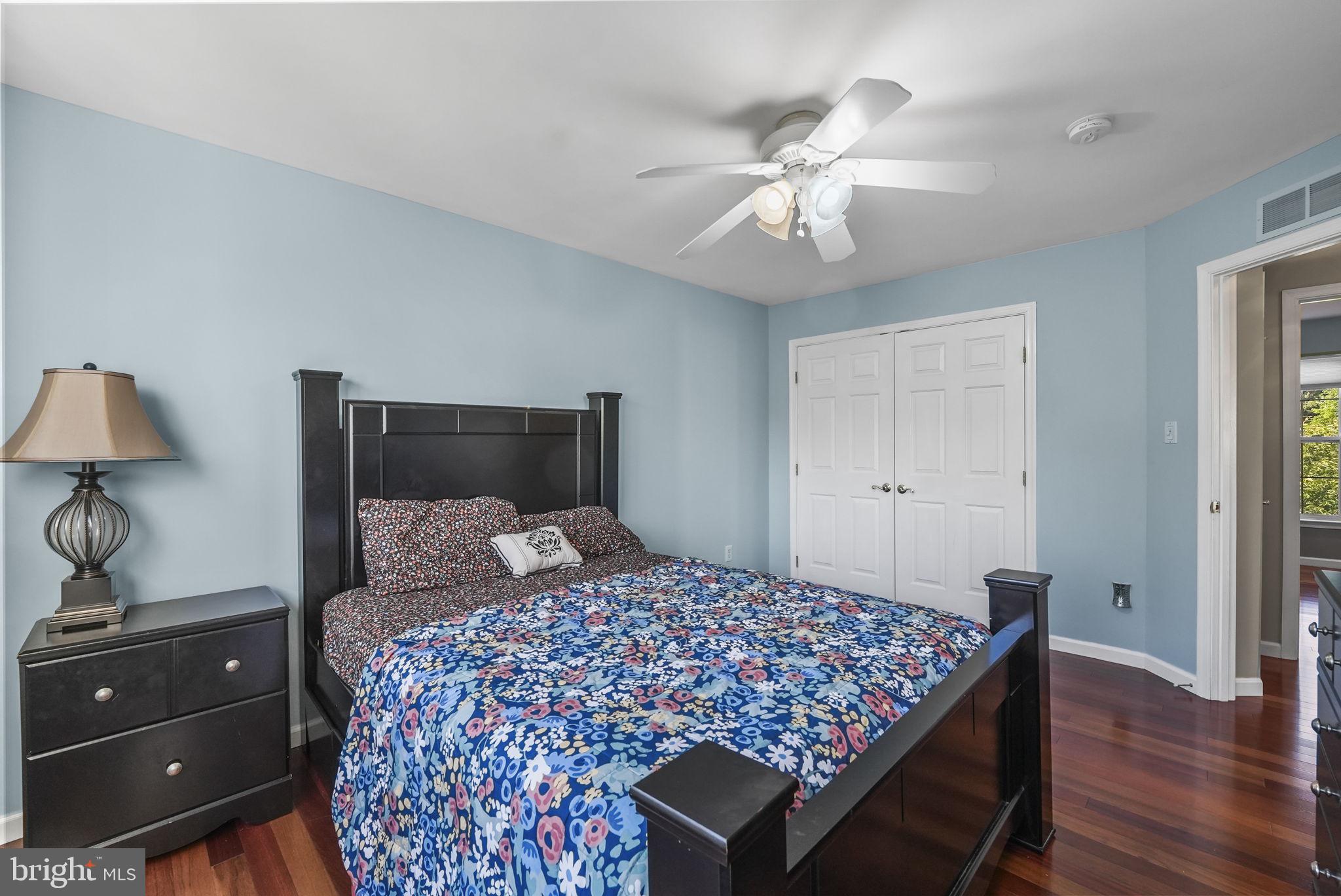 15 Henley Pl