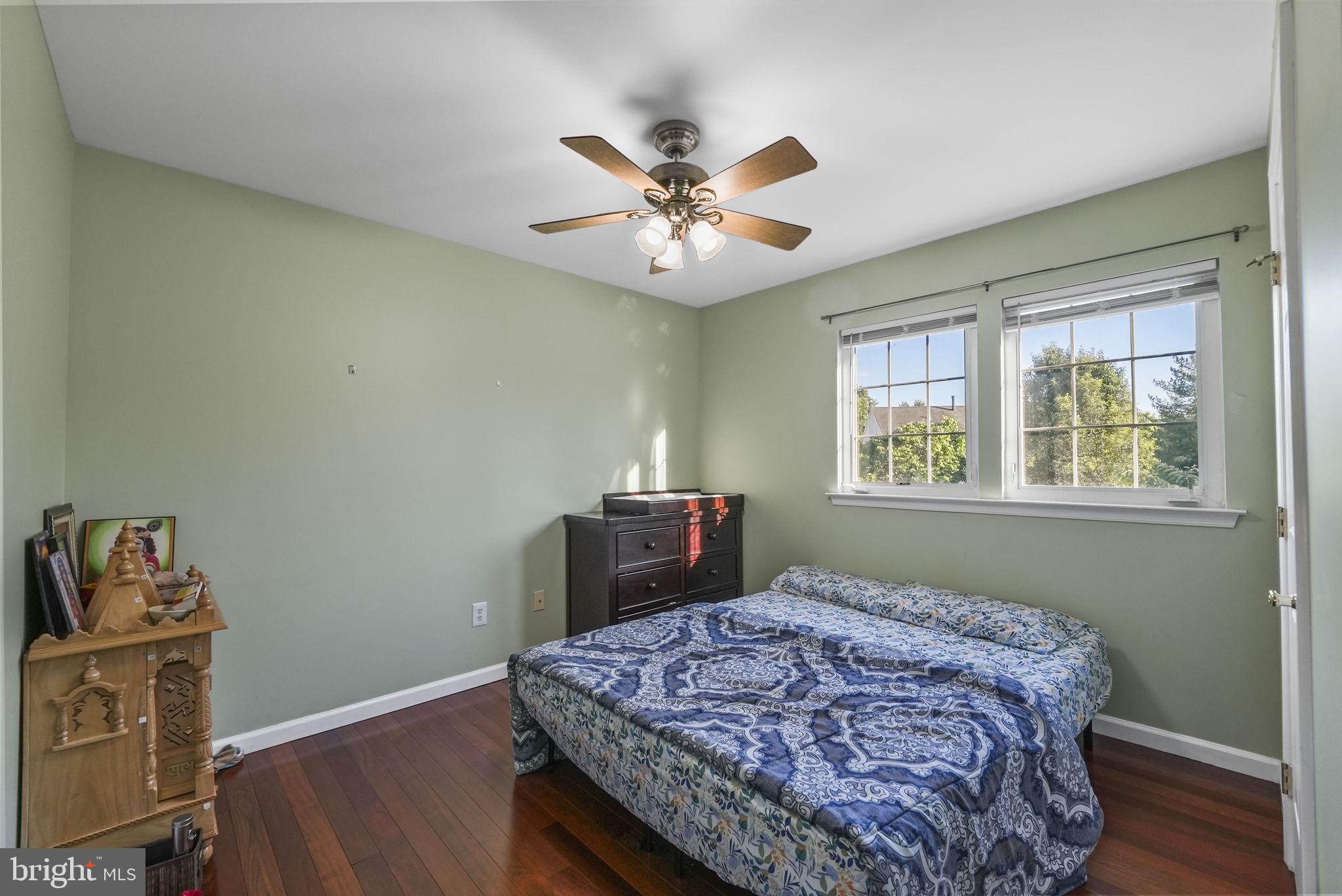 15 Henley Pl