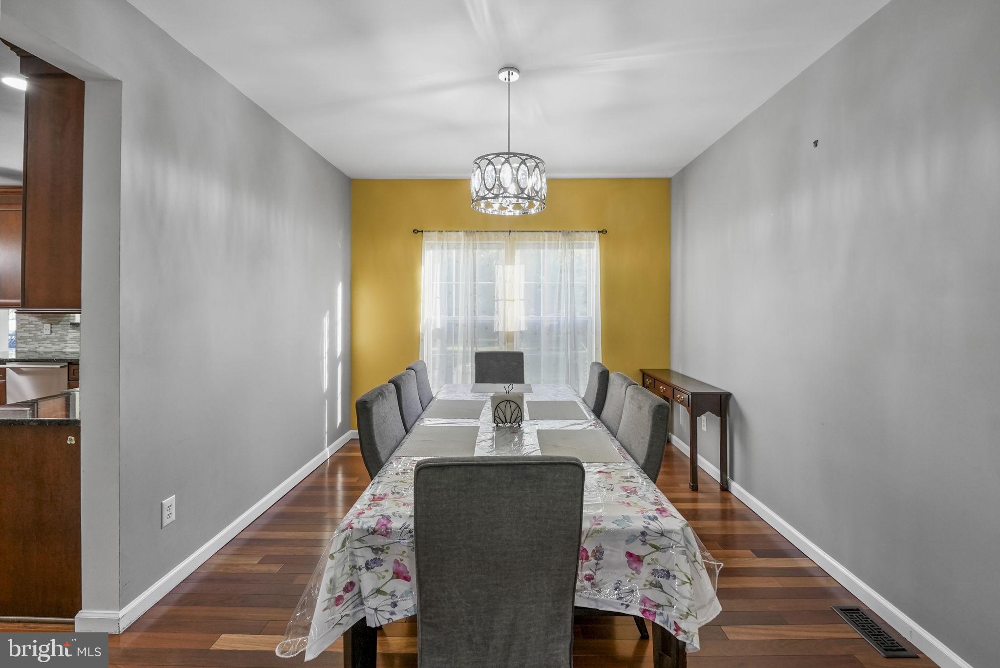 15 Henley Pl