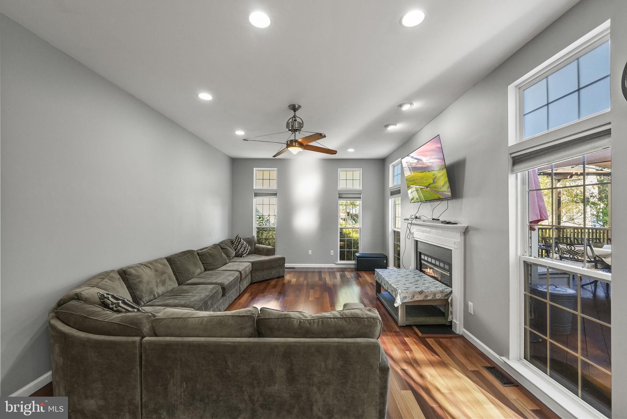 15 Henley Pl