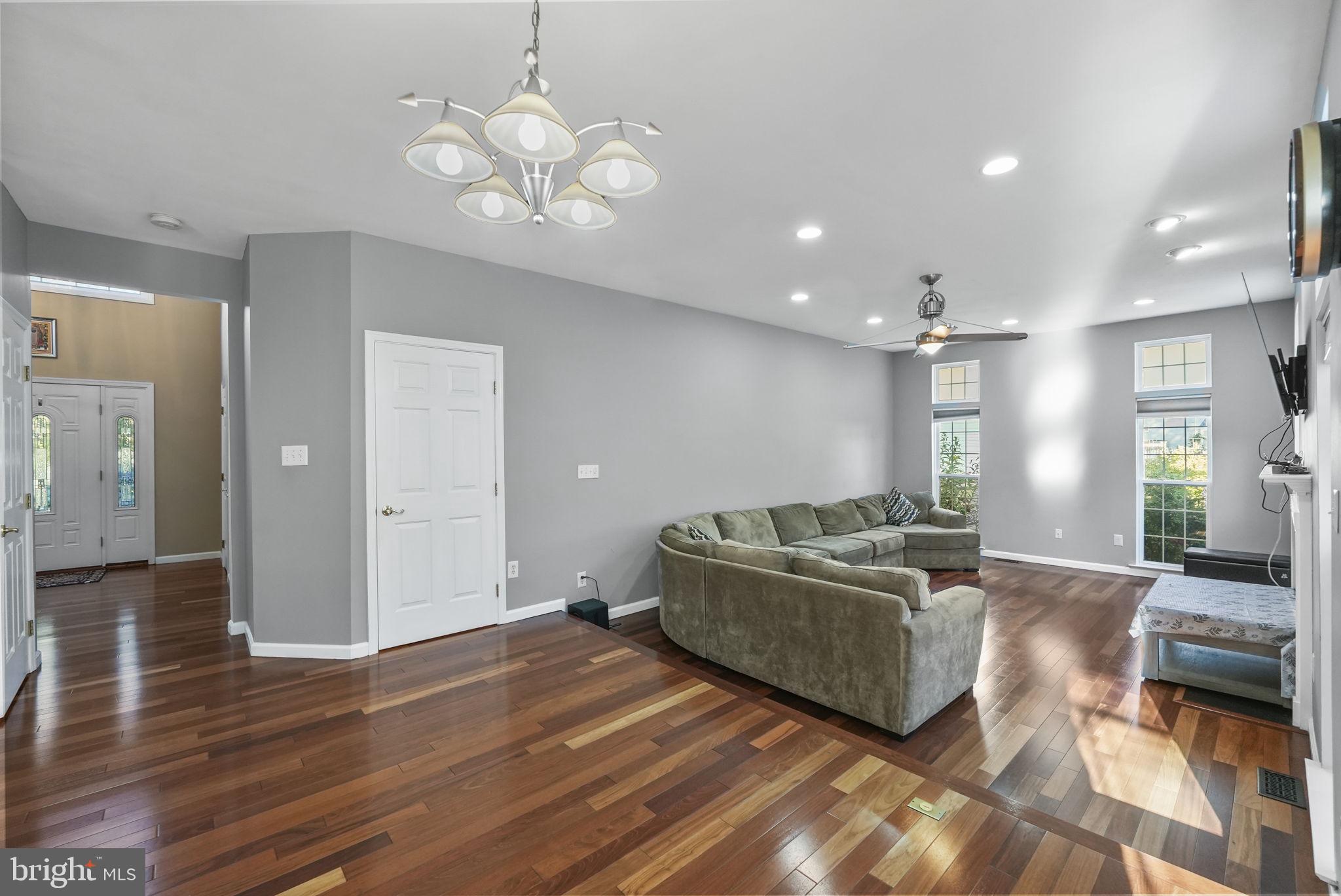 15 Henley Pl