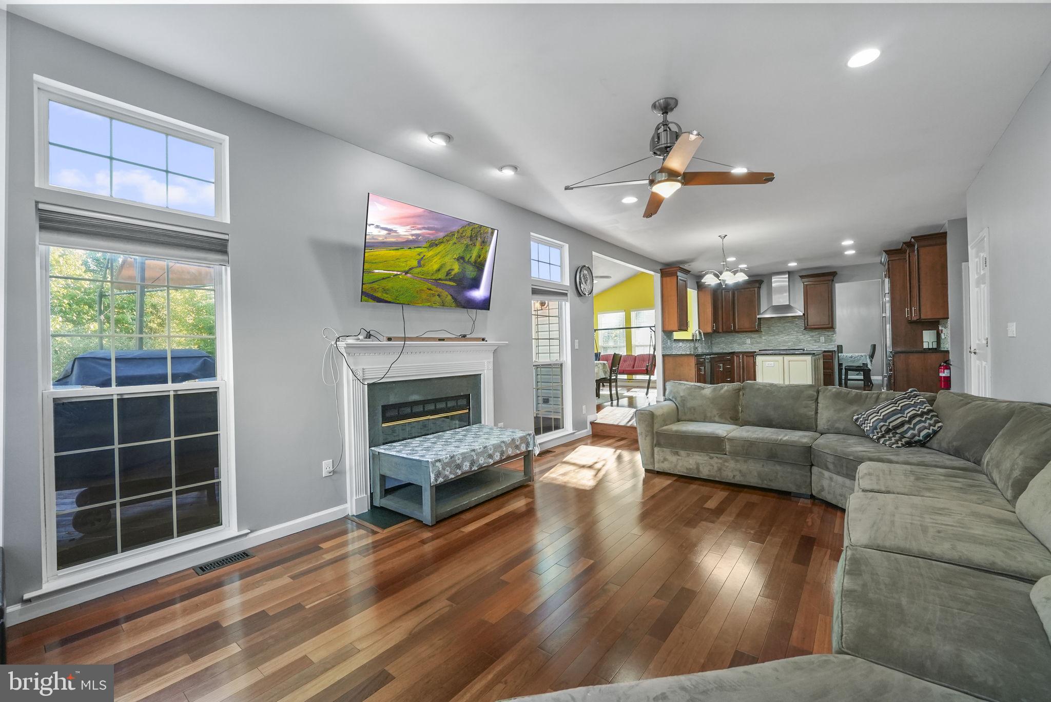 15 Henley Pl