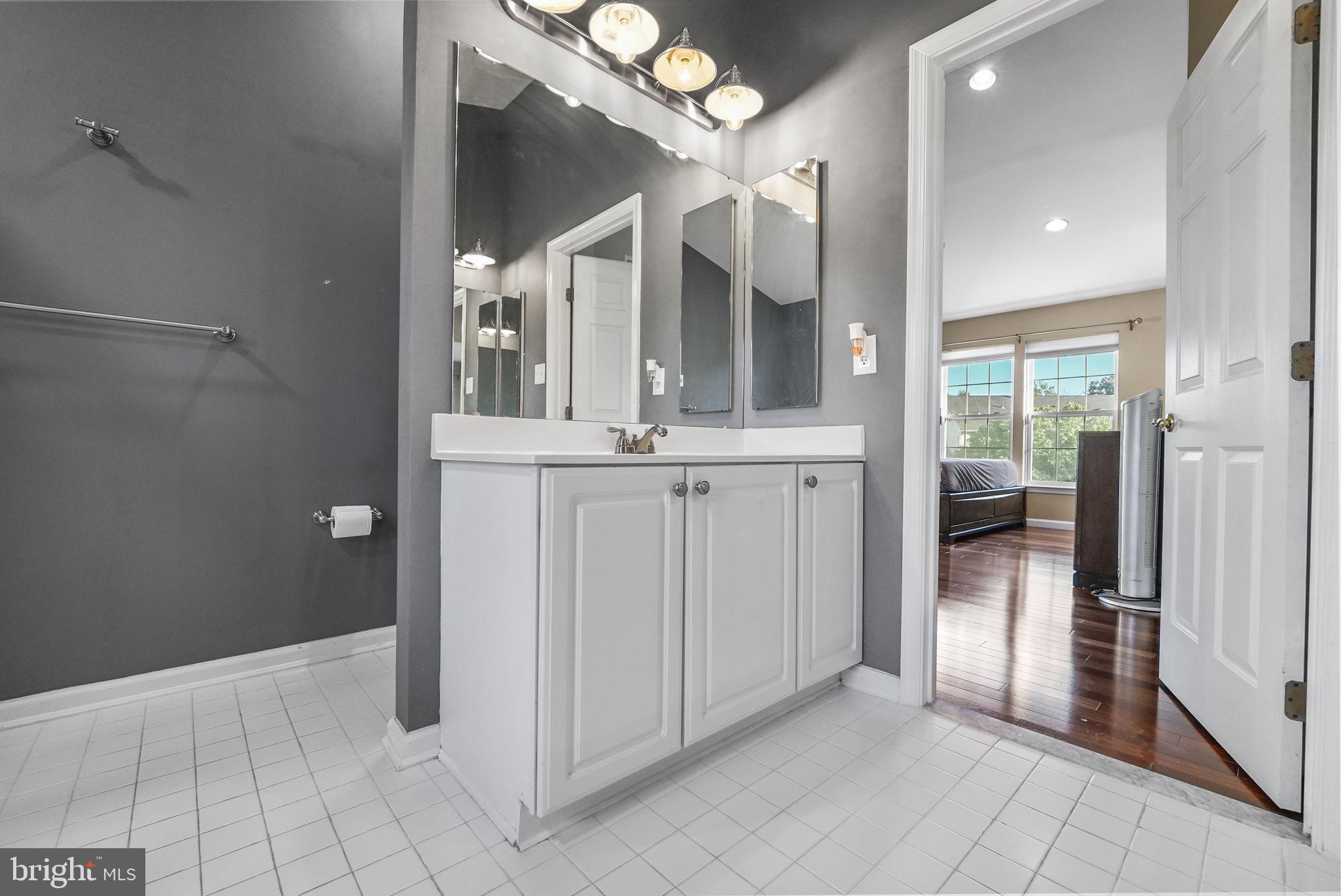 15 Henley Pl