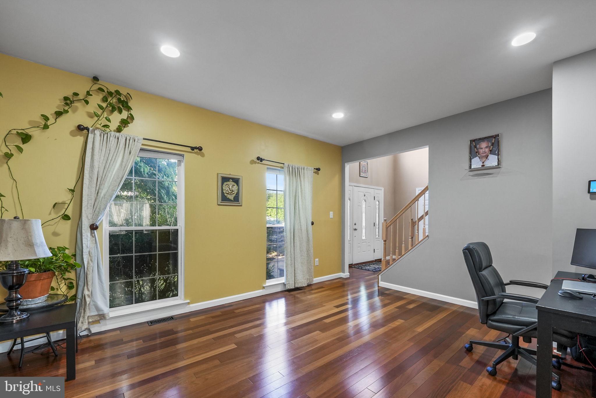15 Henley Pl