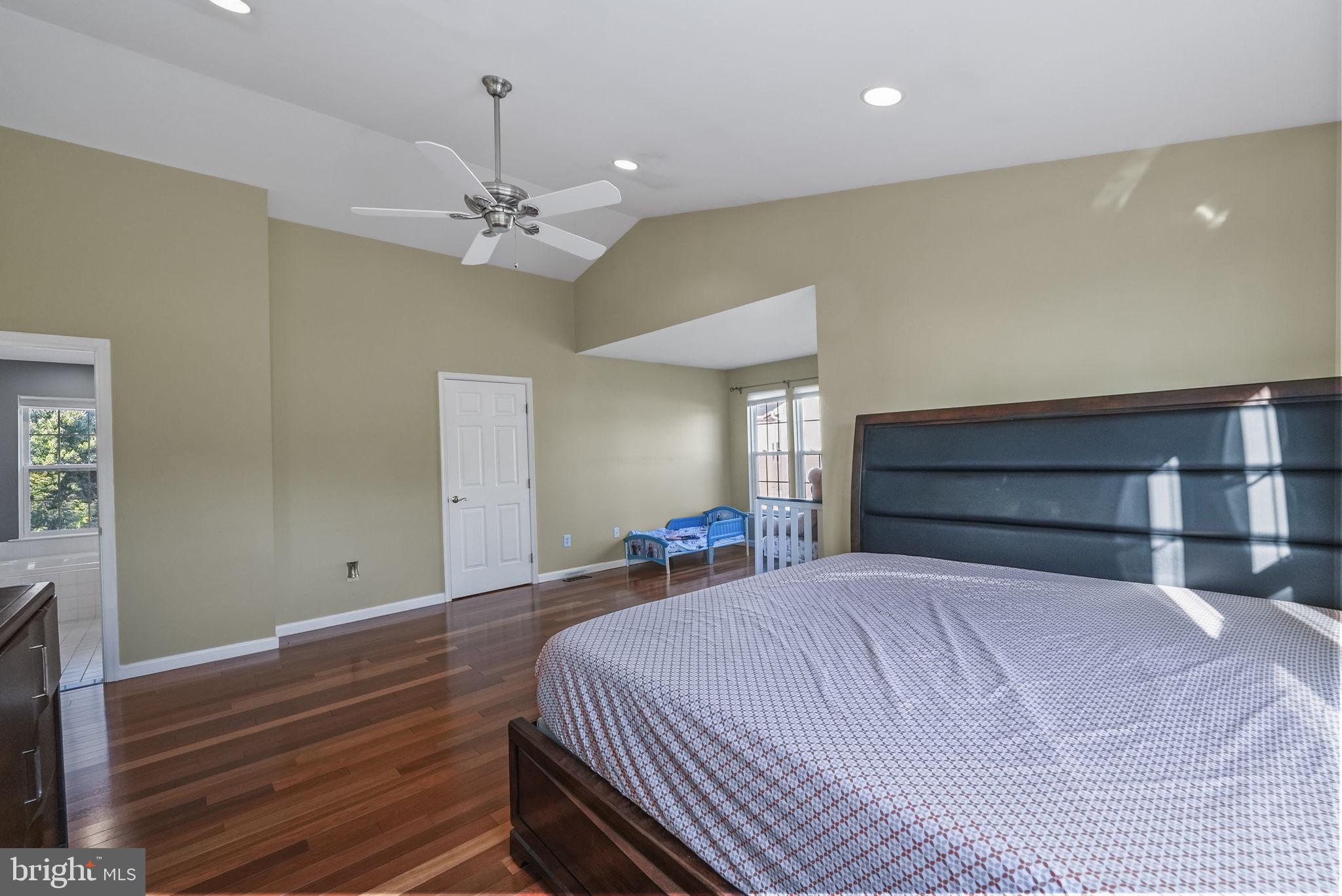 15 Henley Pl