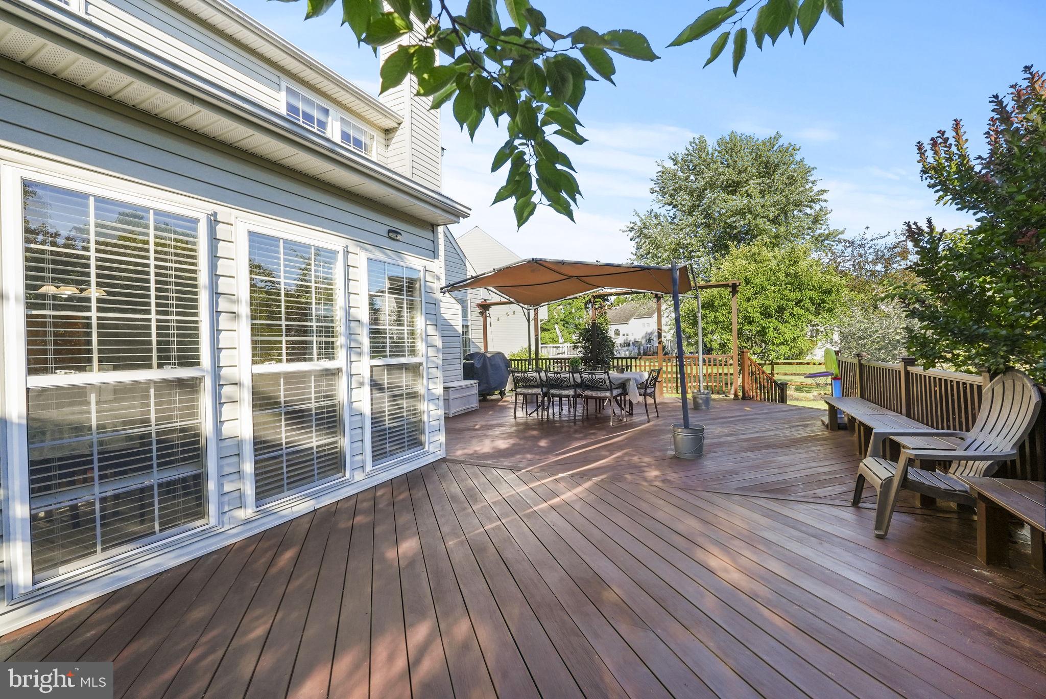 15 Henley Pl