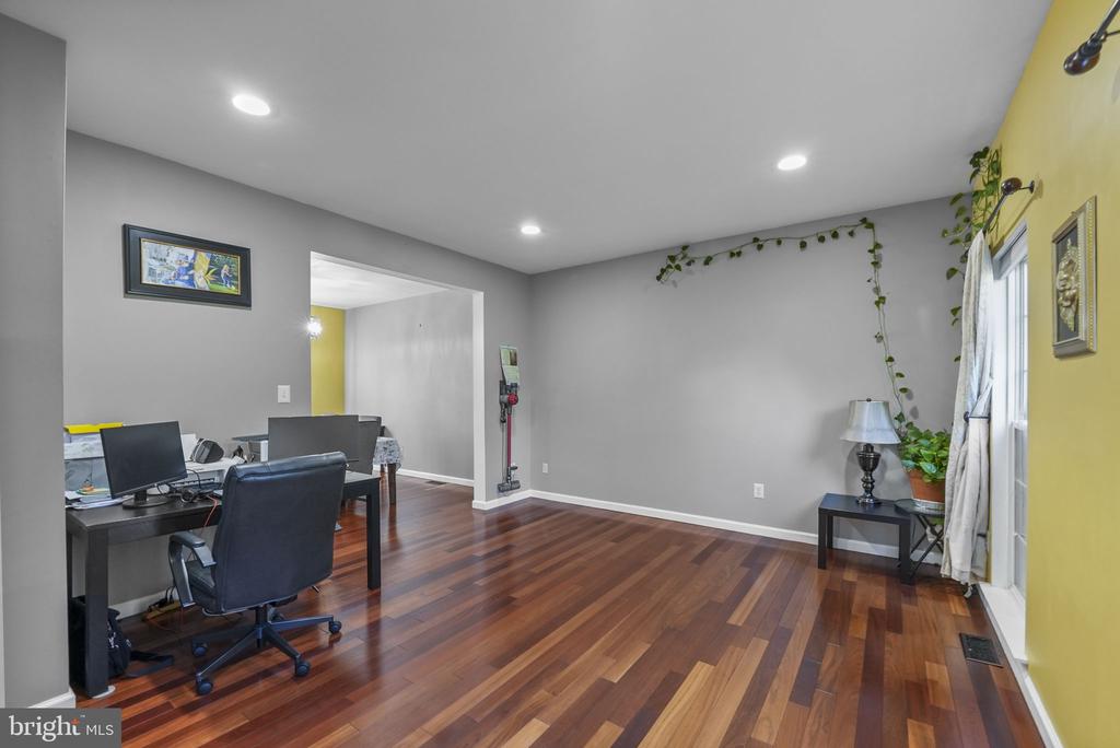 15 Henley Pl