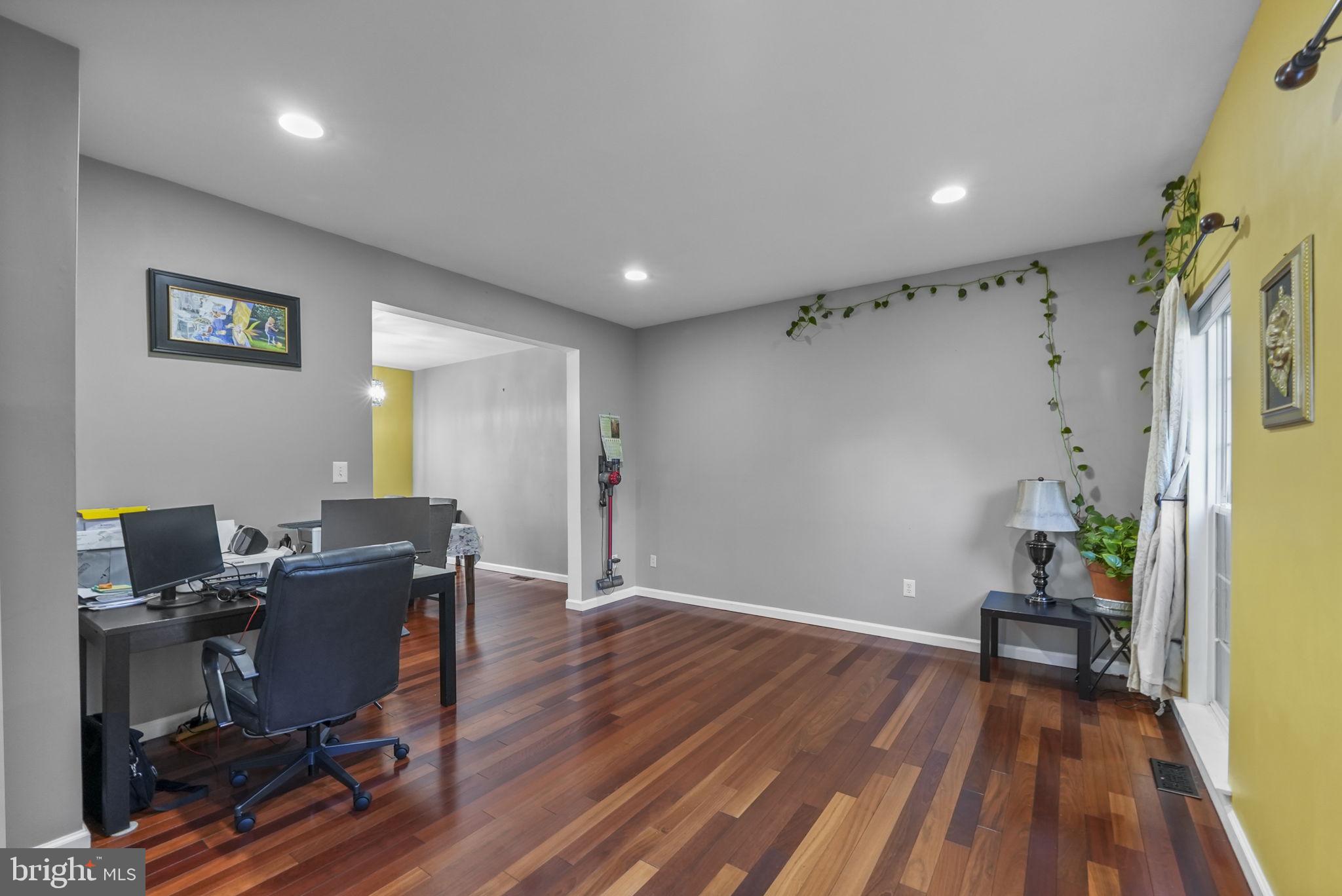 15 Henley Pl