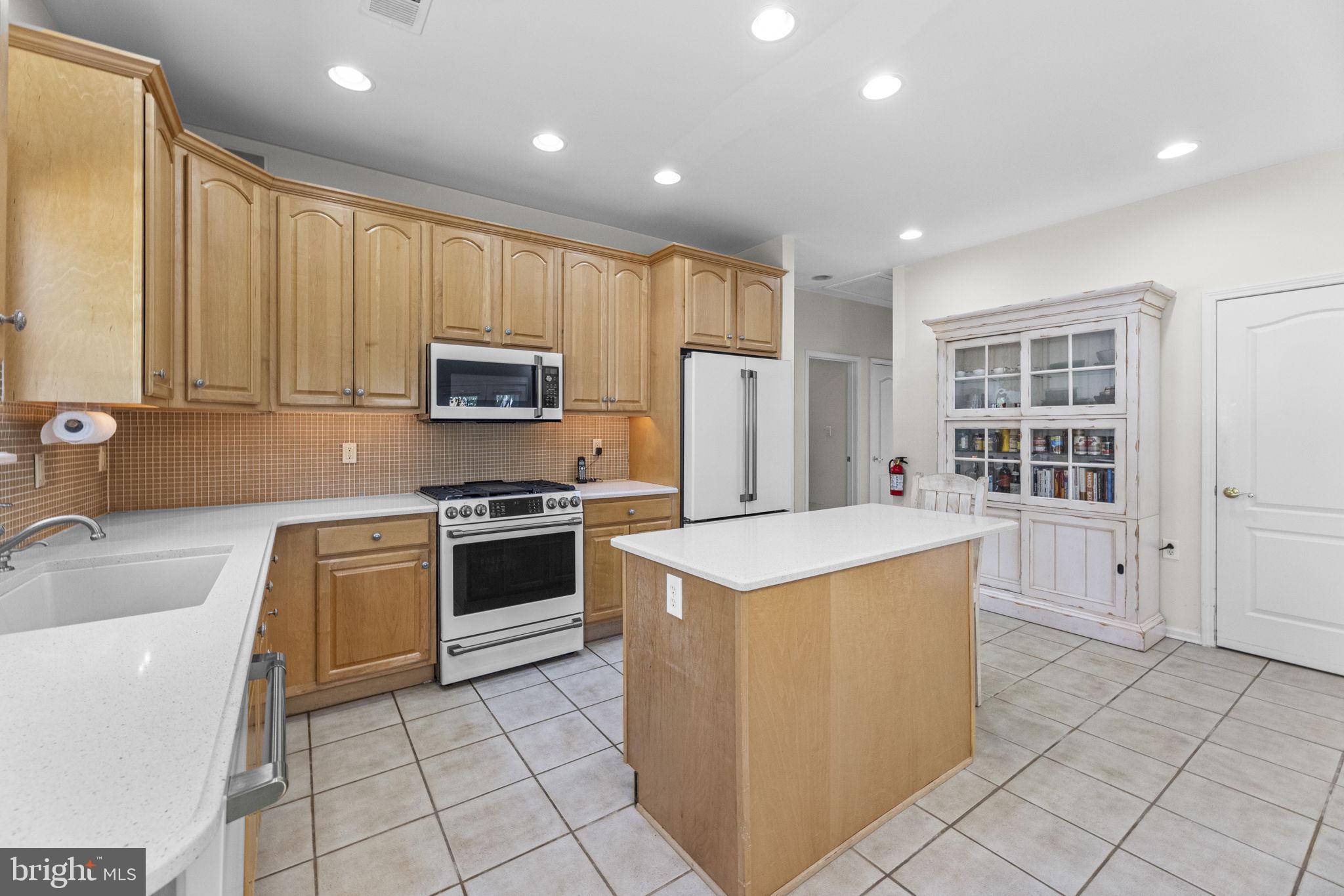 34 Cardinal Flower Ln