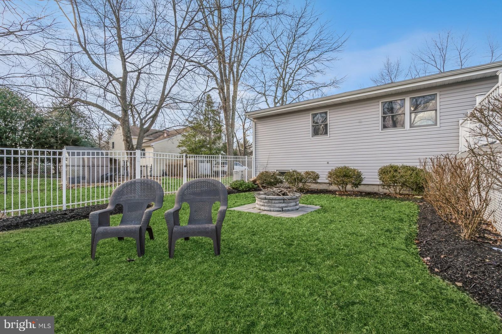 16 Wiltshire Dr