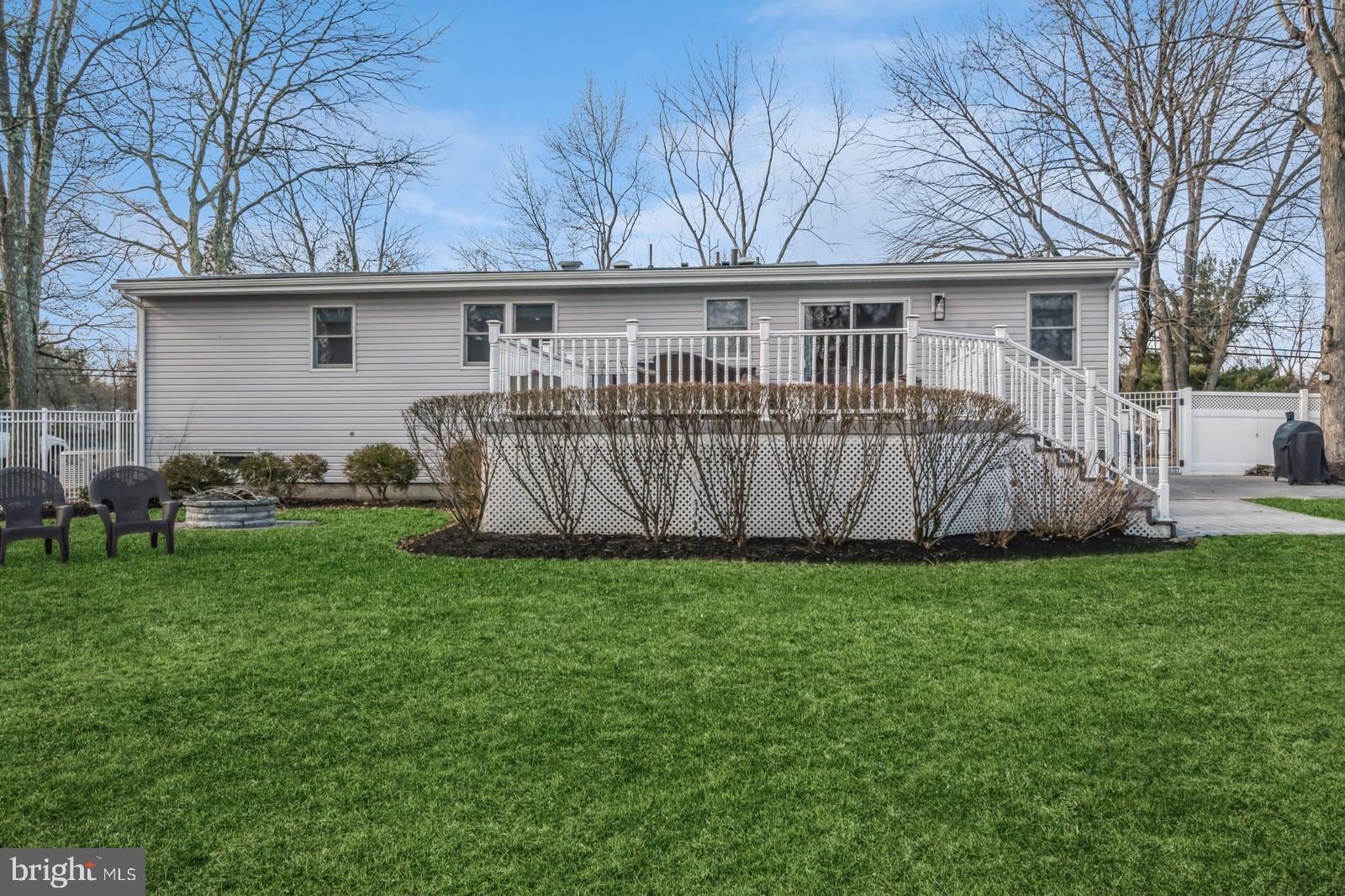 16 Wiltshire Dr