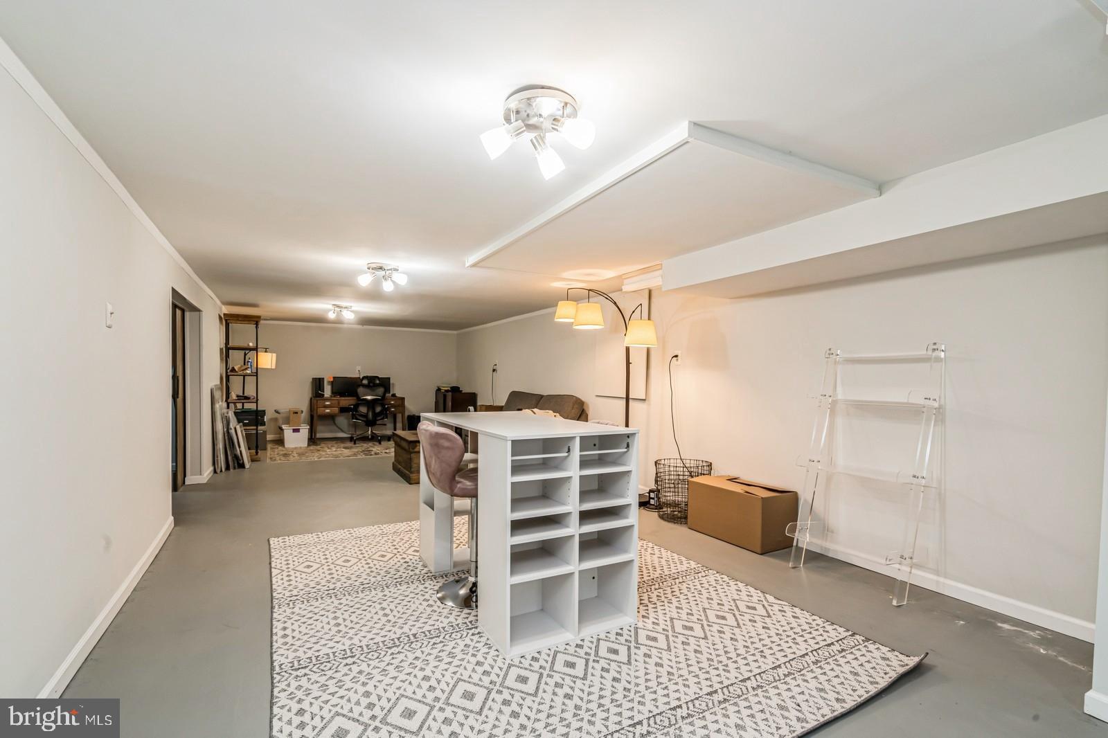 16 Wiltshire Dr