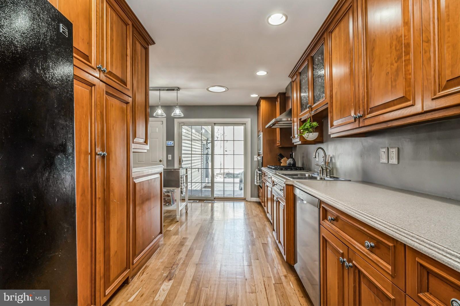 16 Wiltshire Dr