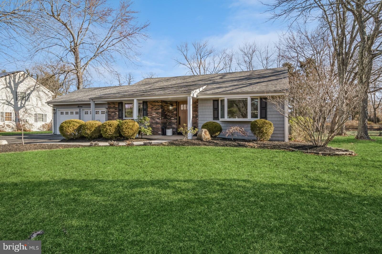 16 Wiltshire Dr