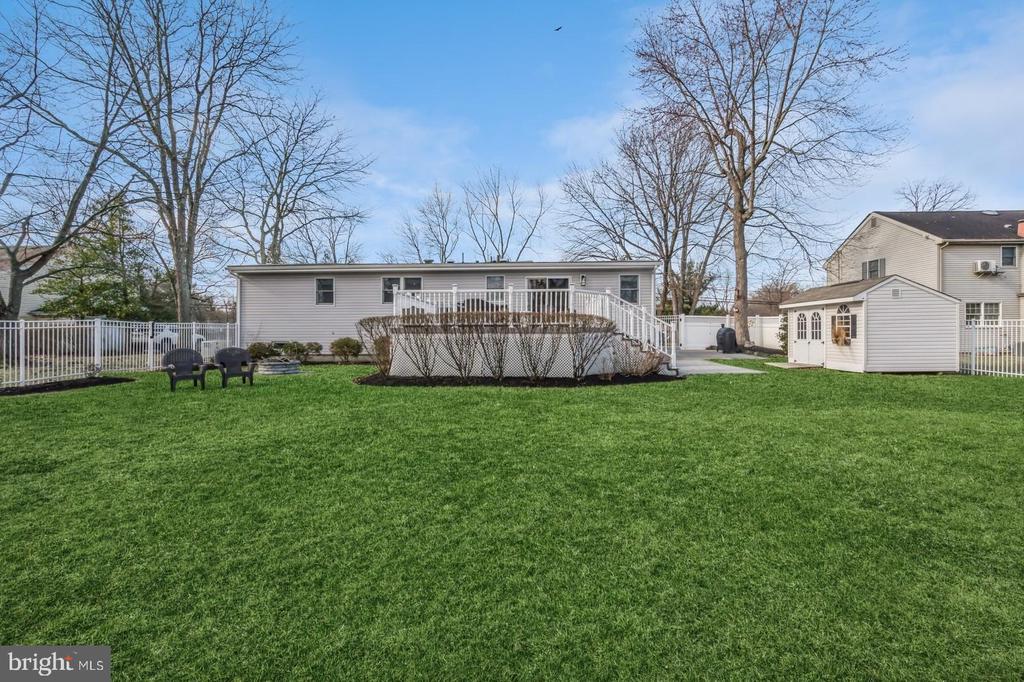16 Wiltshire Dr