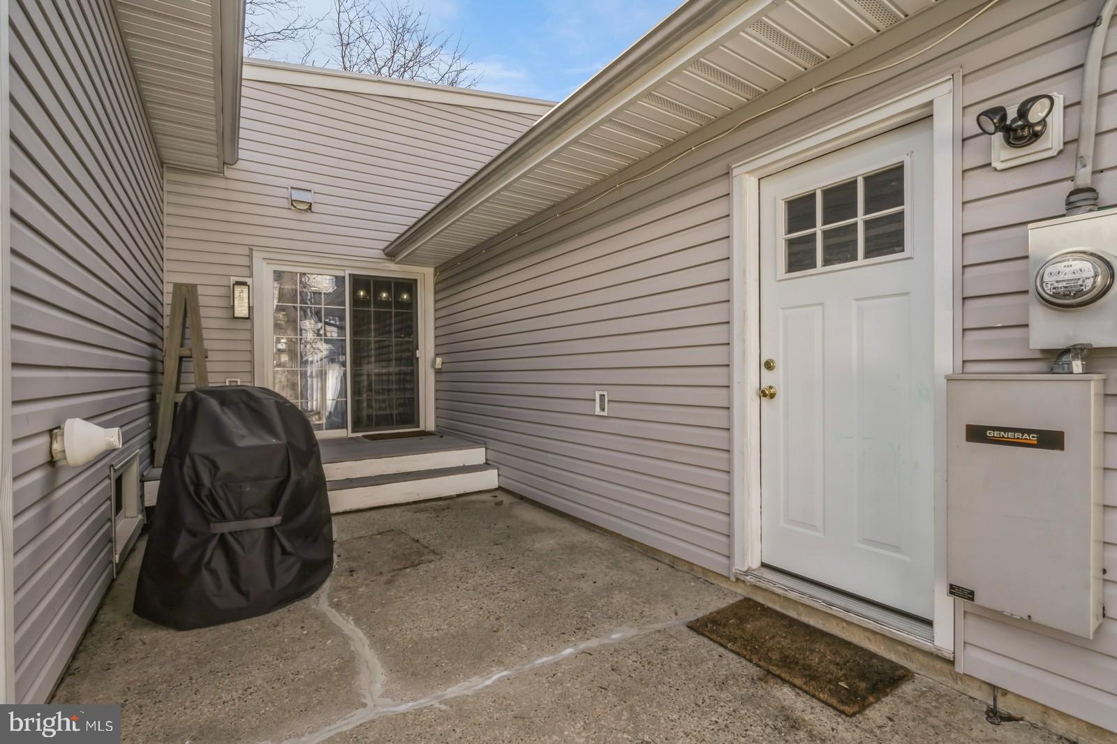 16 Wiltshire Dr