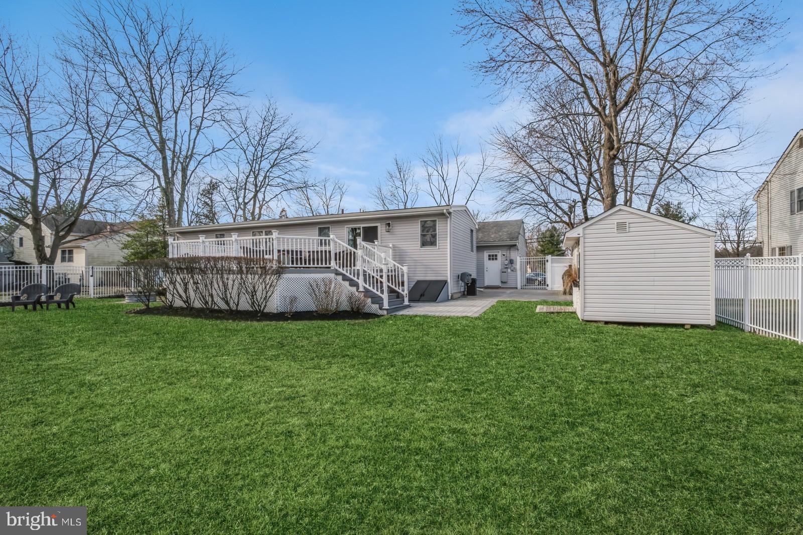 16 Wiltshire Dr
