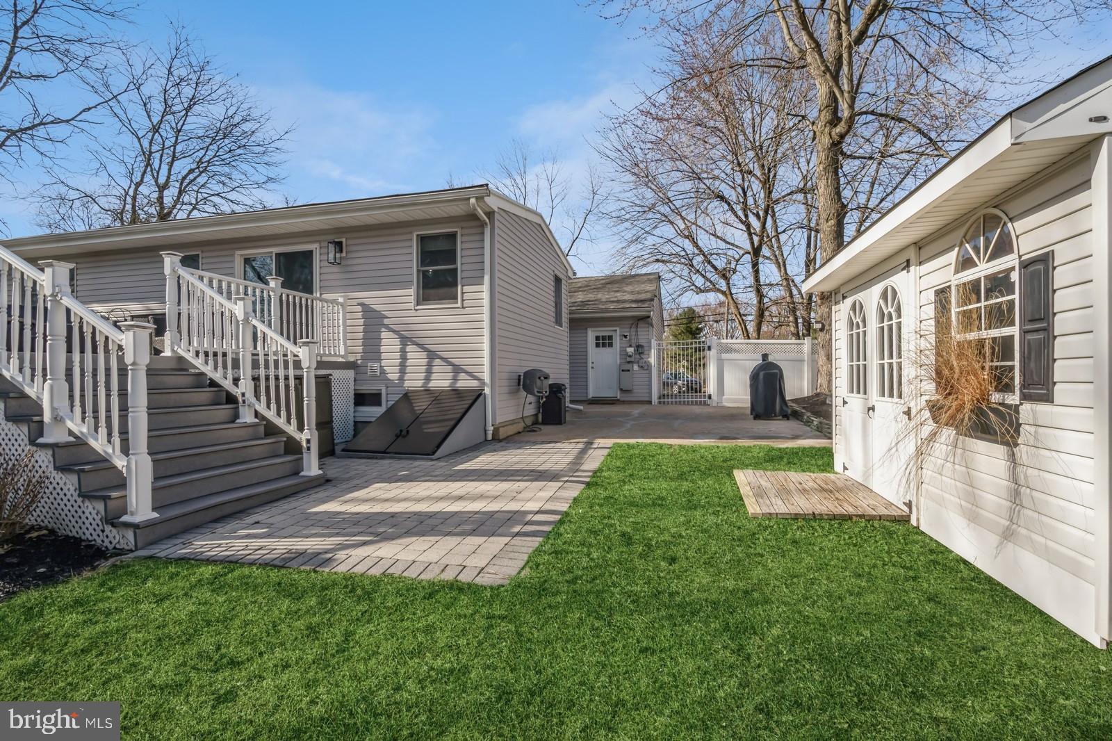 16 Wiltshire Dr