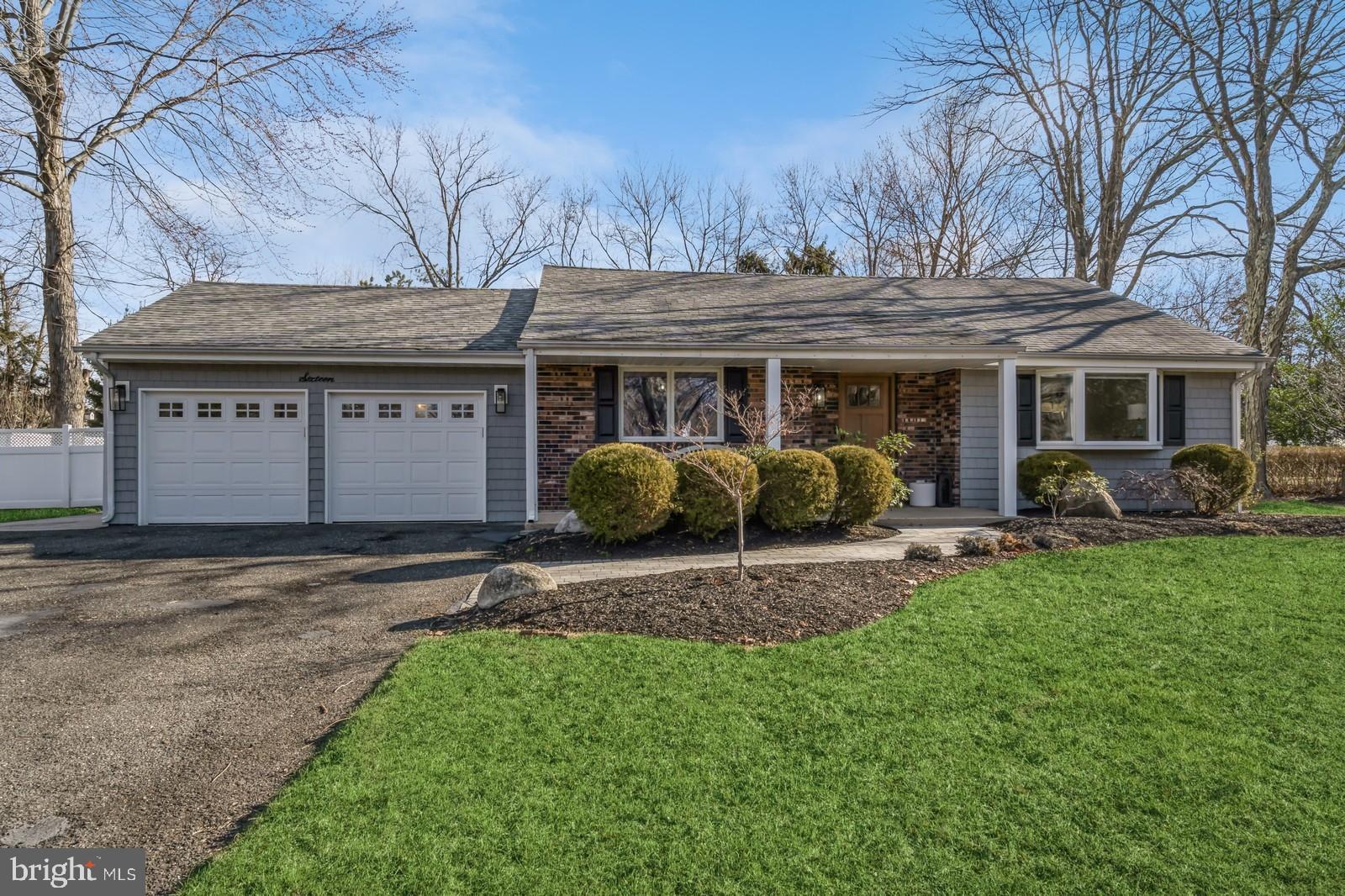 16 Wiltshire Dr