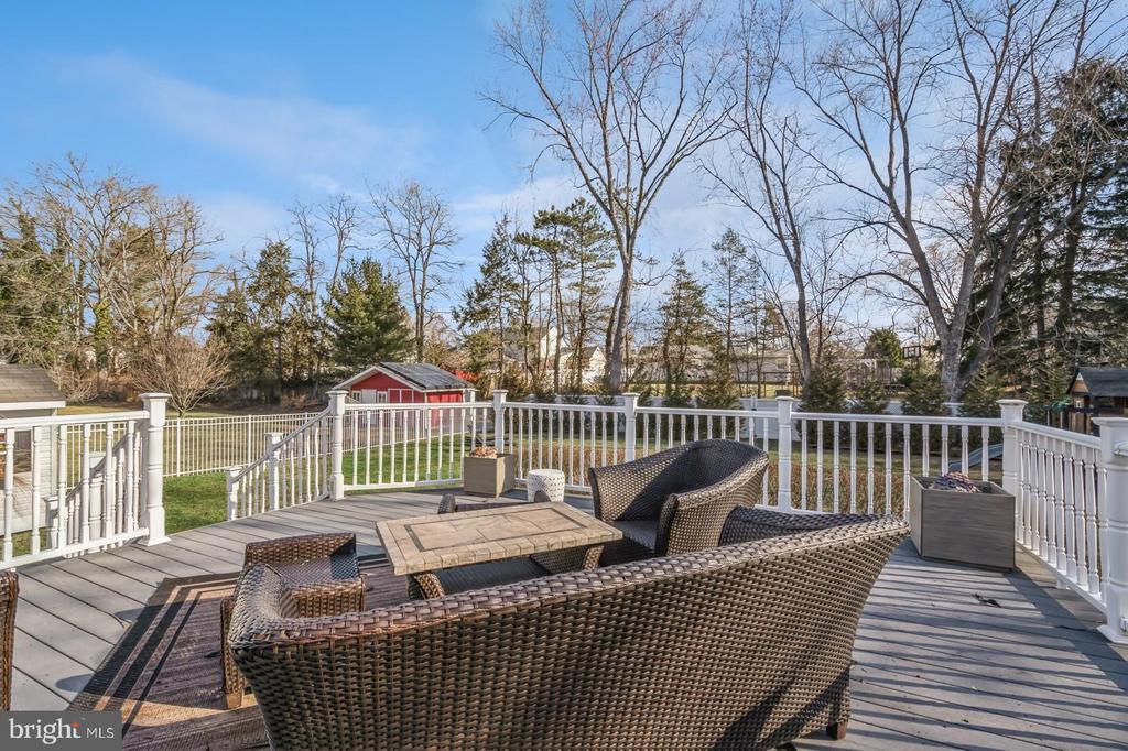 16 Wiltshire Dr