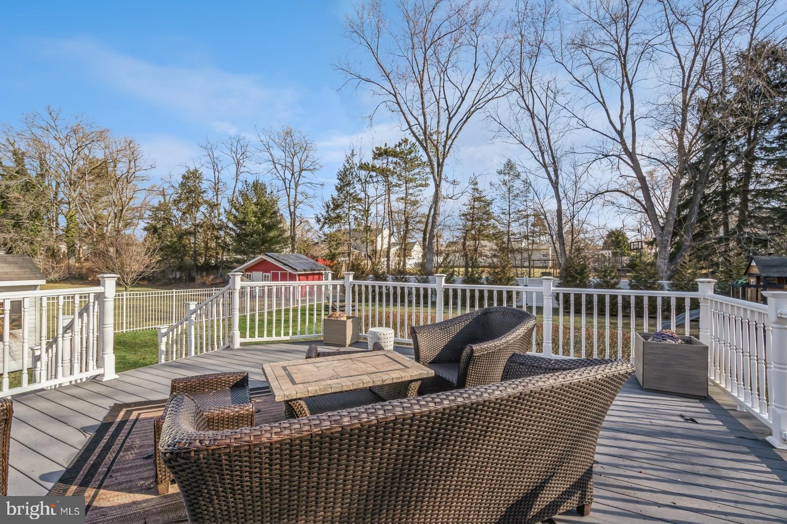 16 Wiltshire Dr