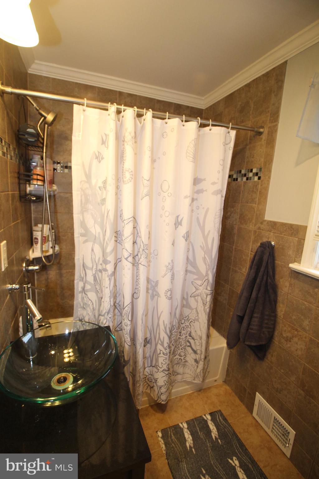 16 Alfred Ave
