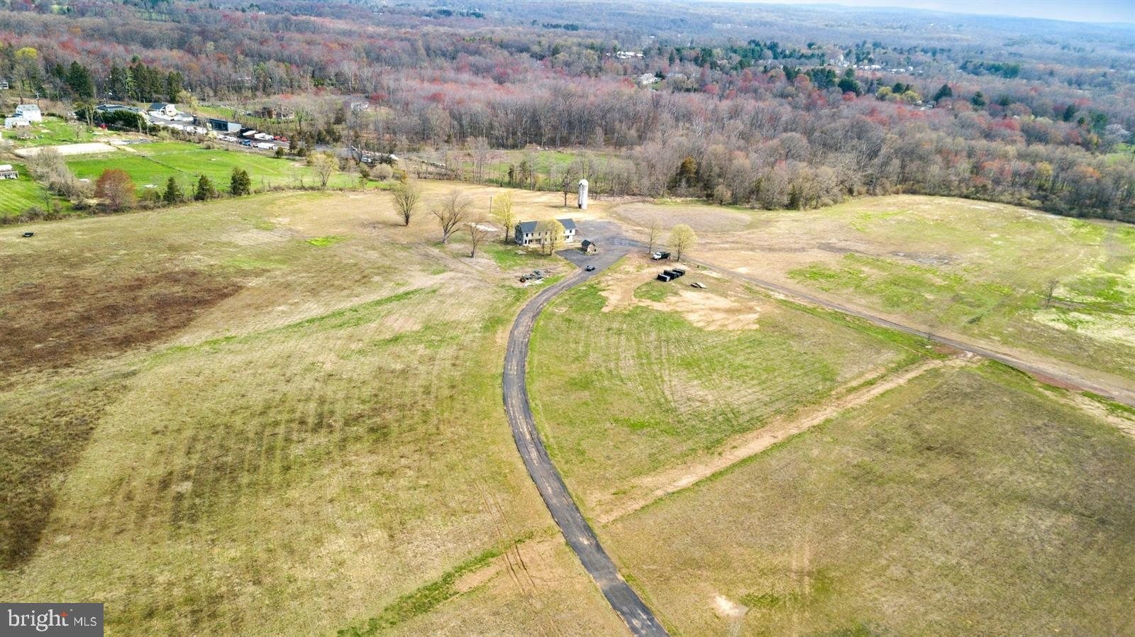 12 Lynnbrook Dr